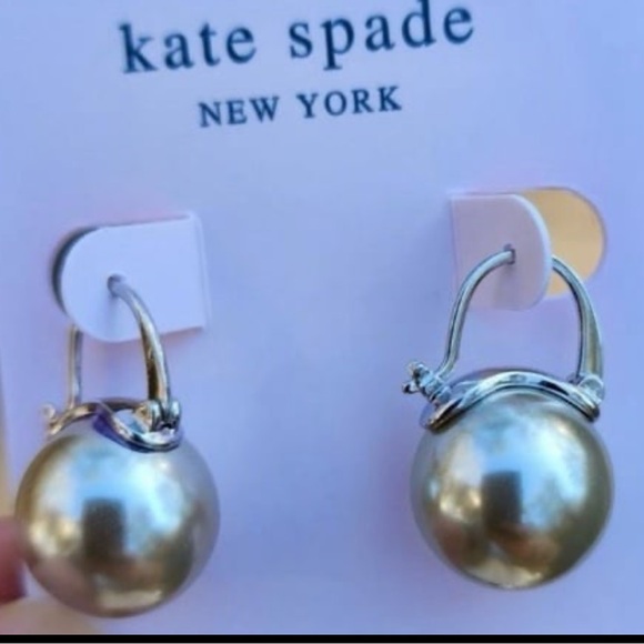 - Kate spade silver earrings - Picture 3 of 4